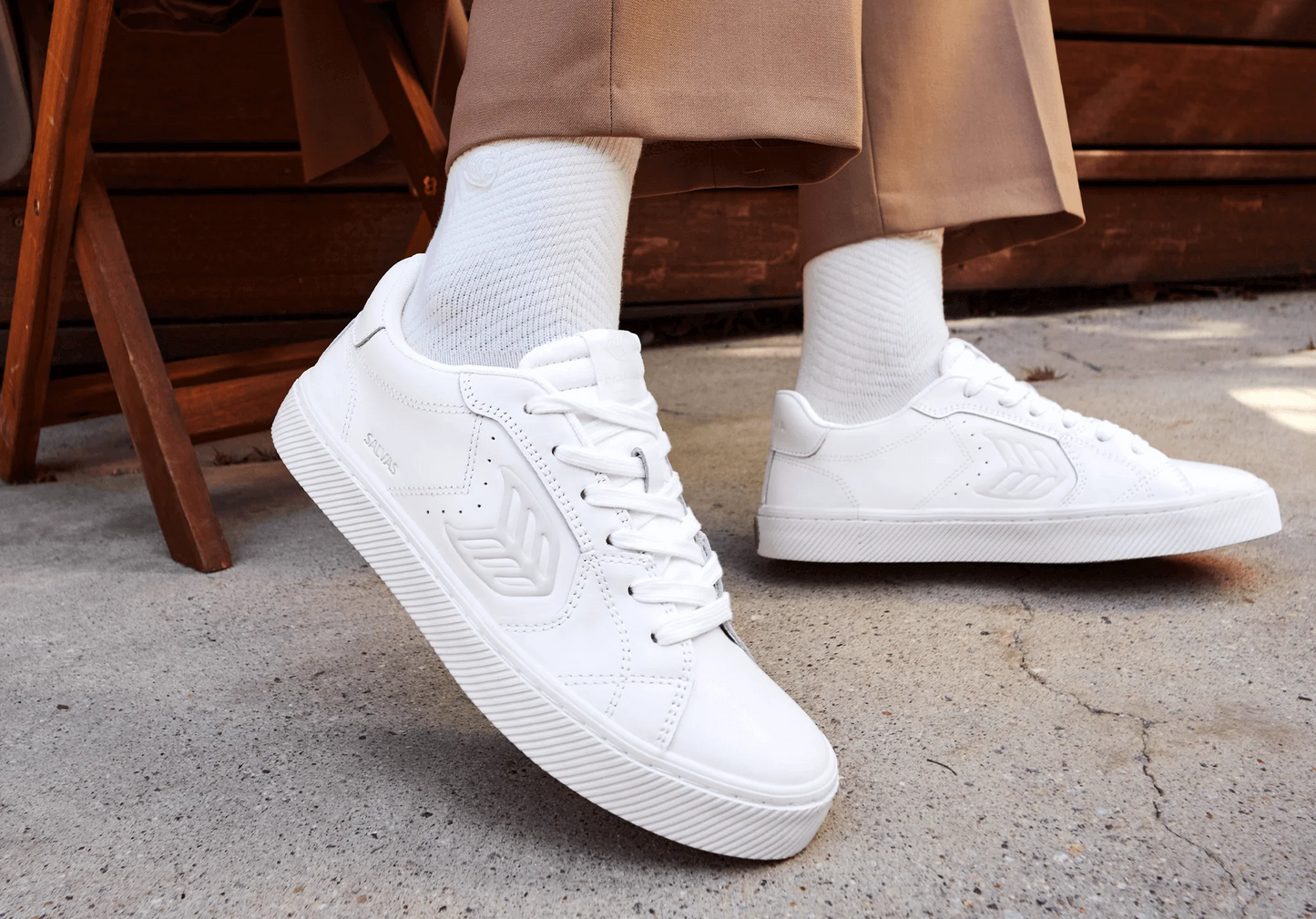 SALVAS White Leather Sneaker